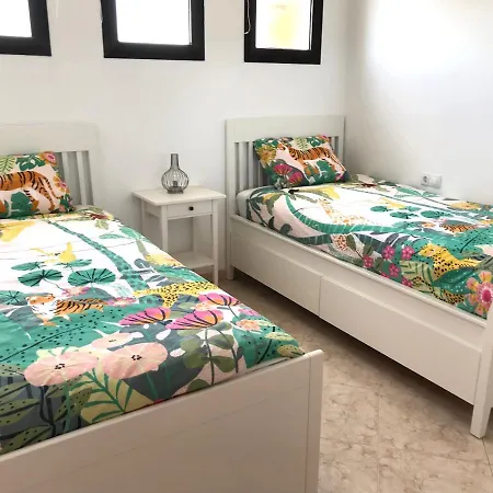 Villa Hermosa Vida, Beautiful 3 Bed 2 Bath With Air Con, Free Wifi & Private Pool