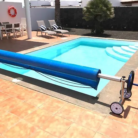 Villa Hermosa Vida, Beautiful 3 Bed 2 Bath With Air Con, Free Wifi & Private Pool